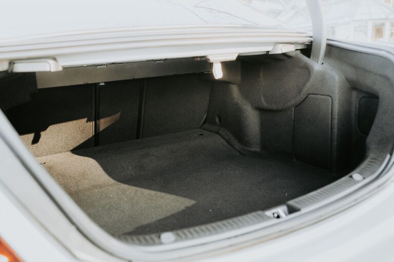 Cómo mantener tu coche limpio y organizado fácilmente